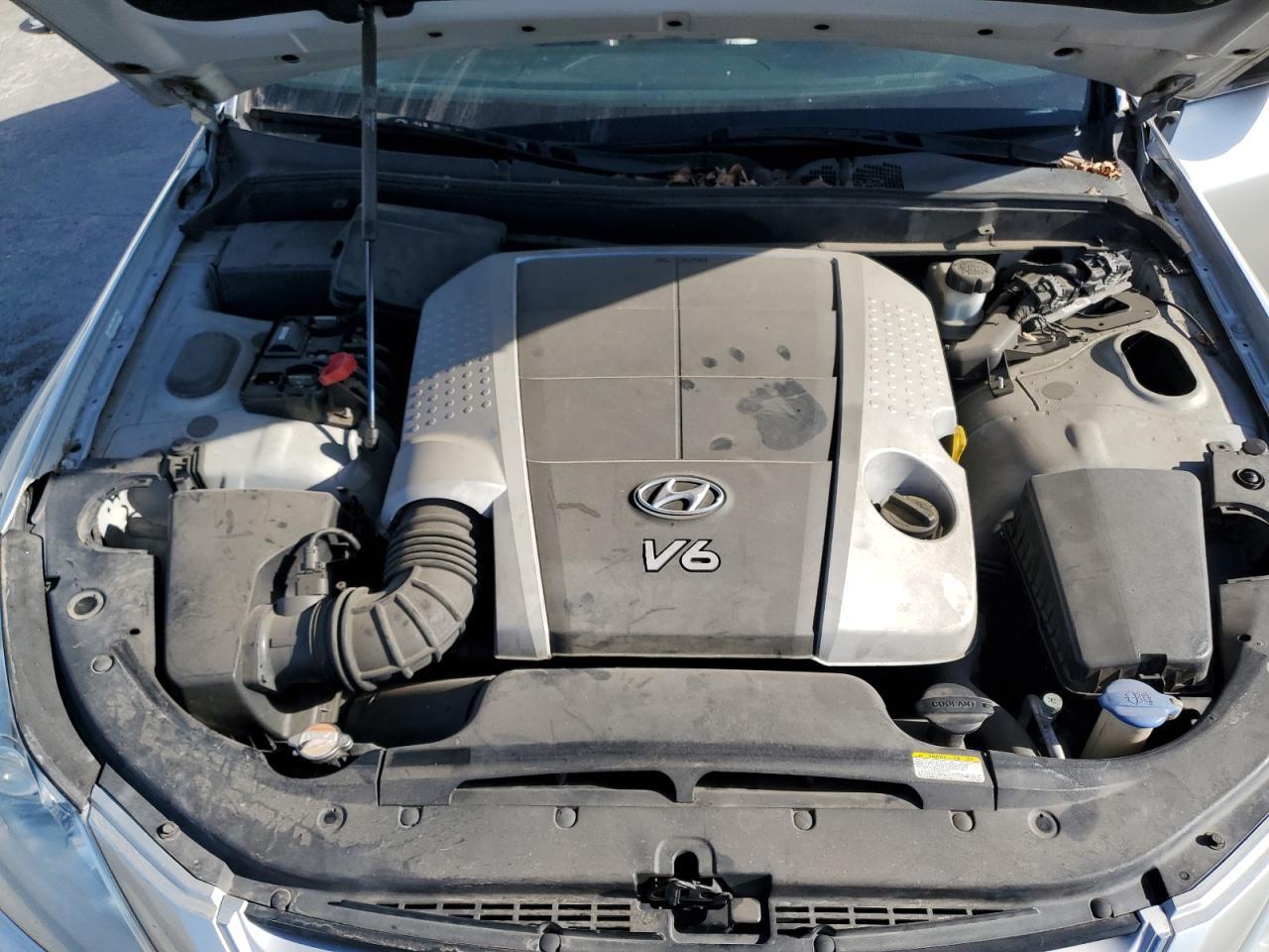 2010 HYUNDAI GENESIS