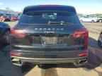 2017 PORSCHE CAYENNE