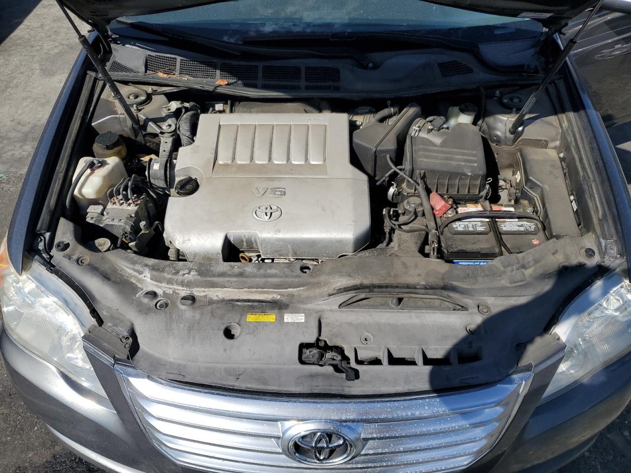 2010 TOYOTA Avalon