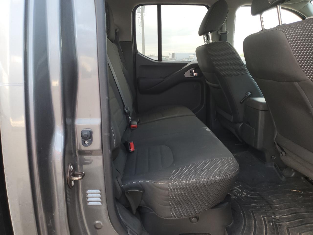 2016 NISSAN Frontier