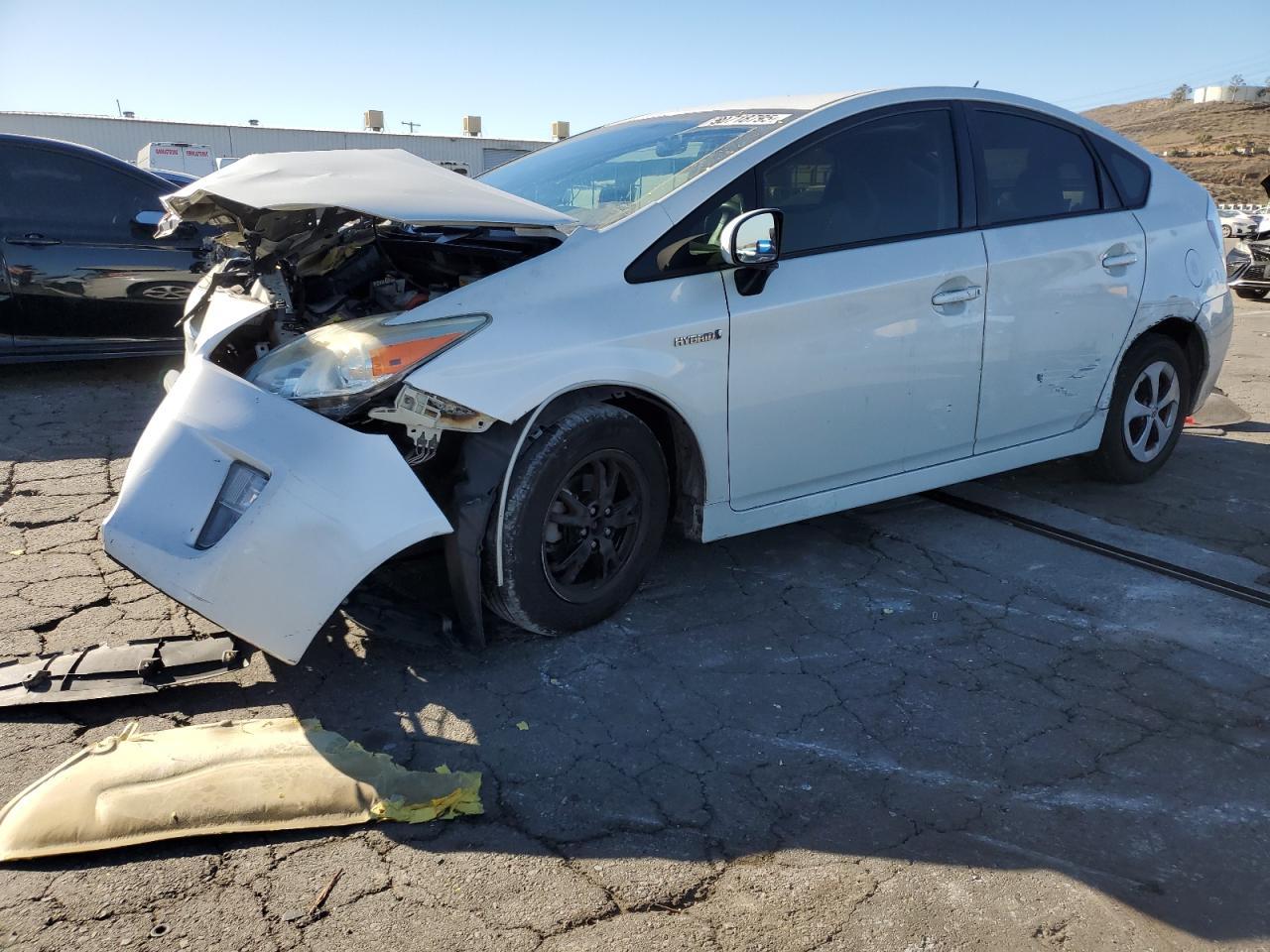 2015 TOYOTA PRIUS