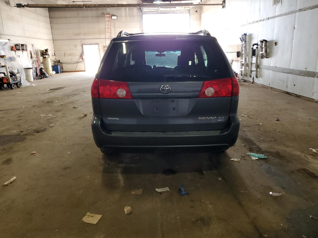 2007 TOYOTA SIENNA