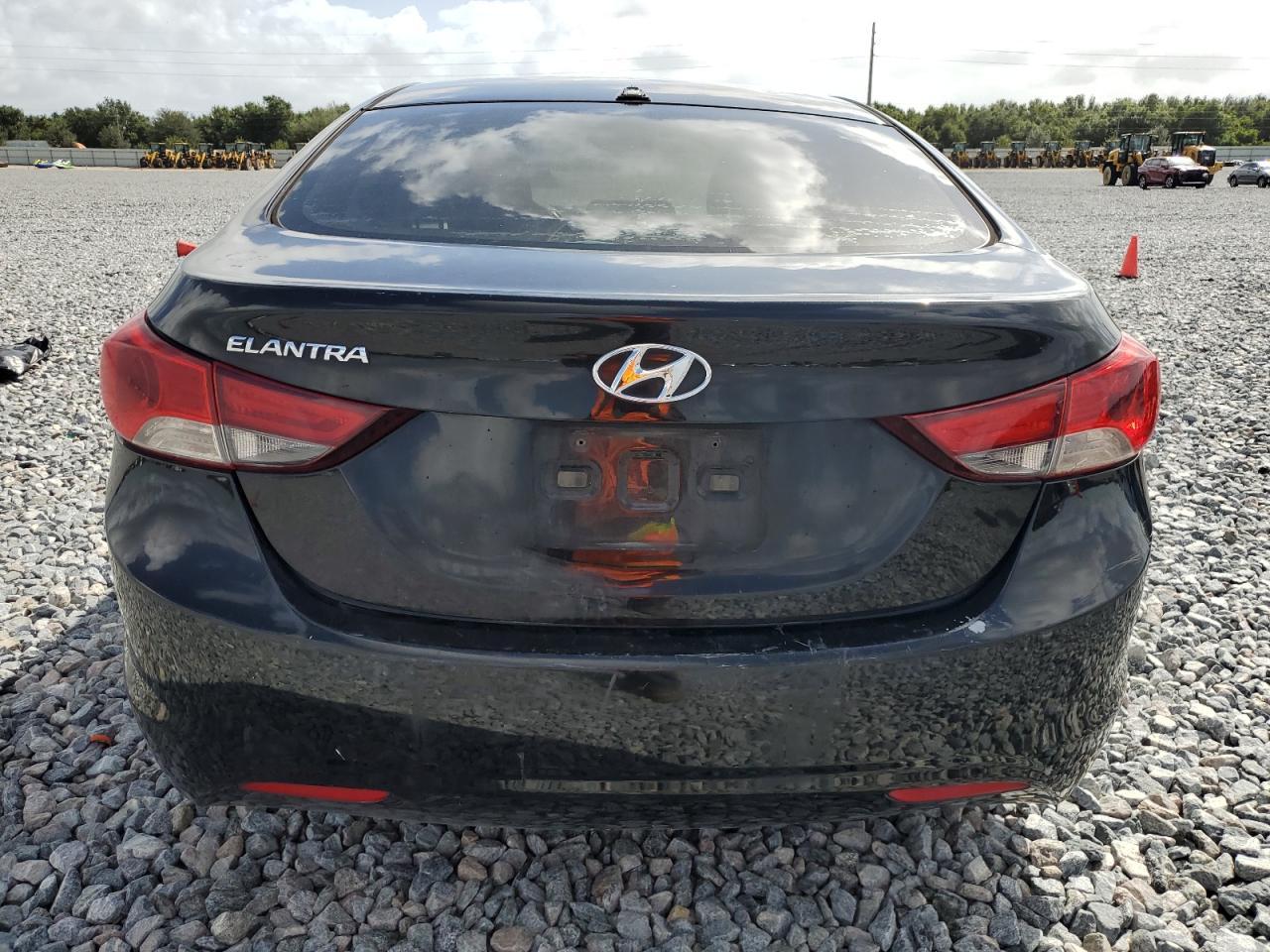 2013 HYUNDAI ELANTRA