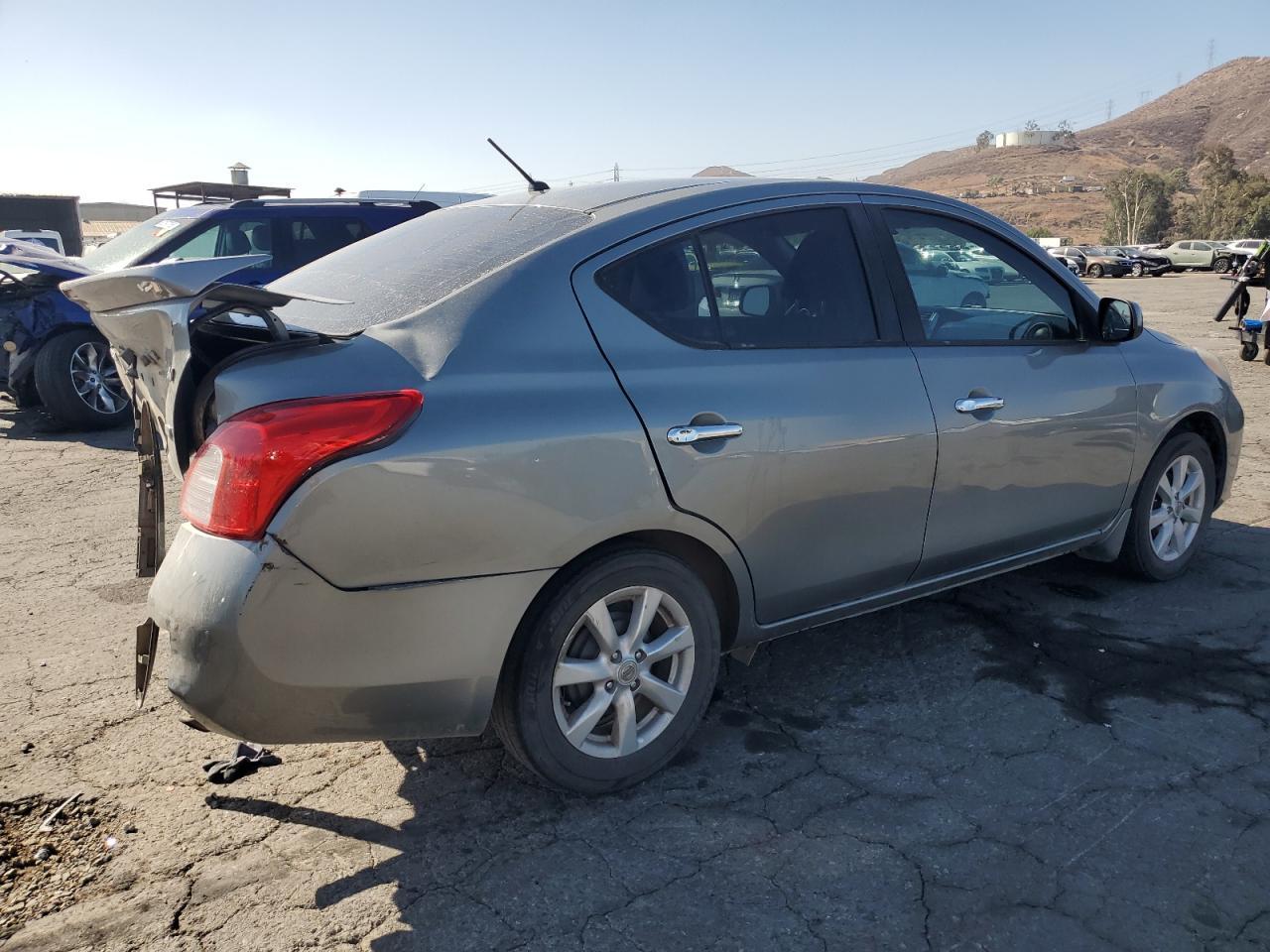 2014 NISSAN VERSA