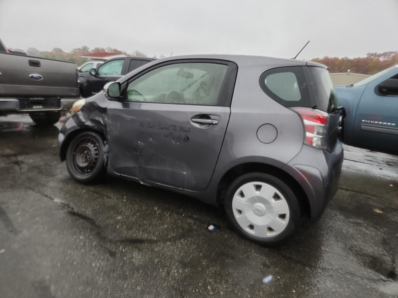 2013 TOYOTA SCION