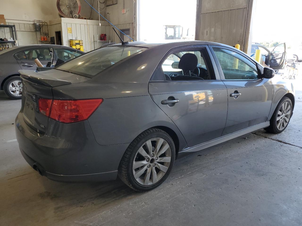 2013 KIA FORTE