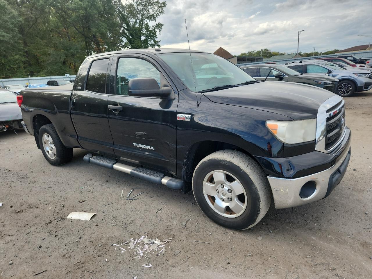 2011 TOYOTA TUNDRA
