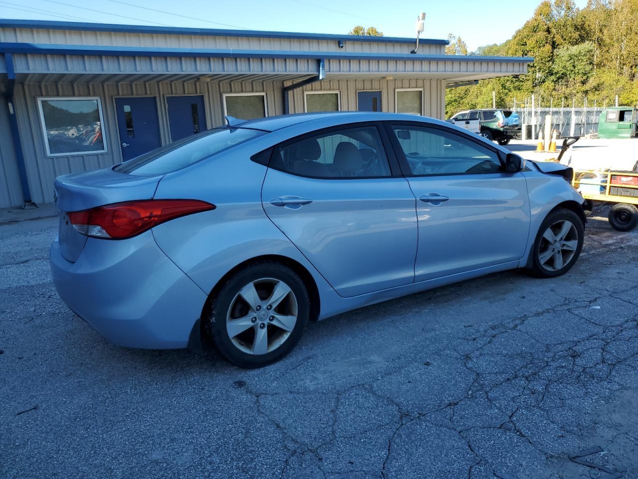 2012 HYUNDAI ELANTRA