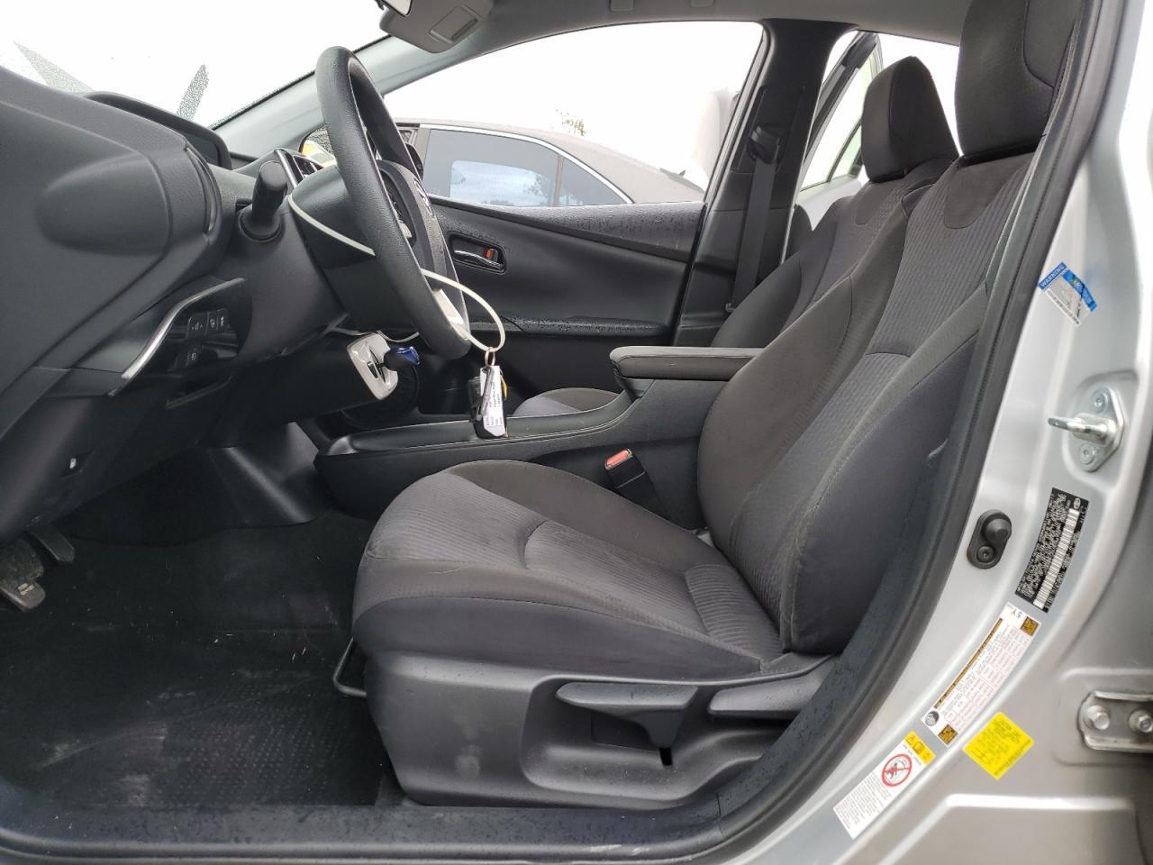 2017 TOYOTA PRIUS