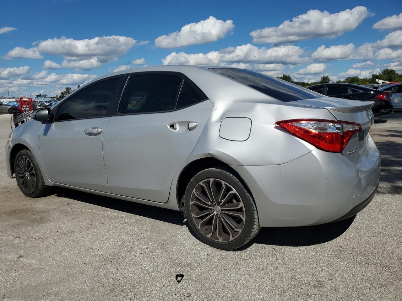 2016 TOYOTA COROLLA