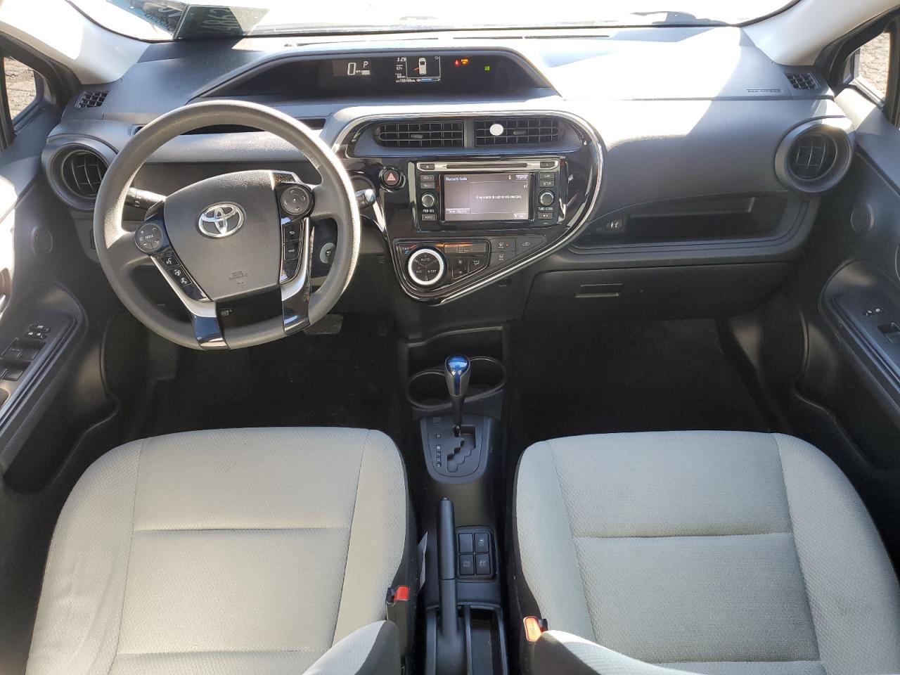 2018 TOYOTA Prius c