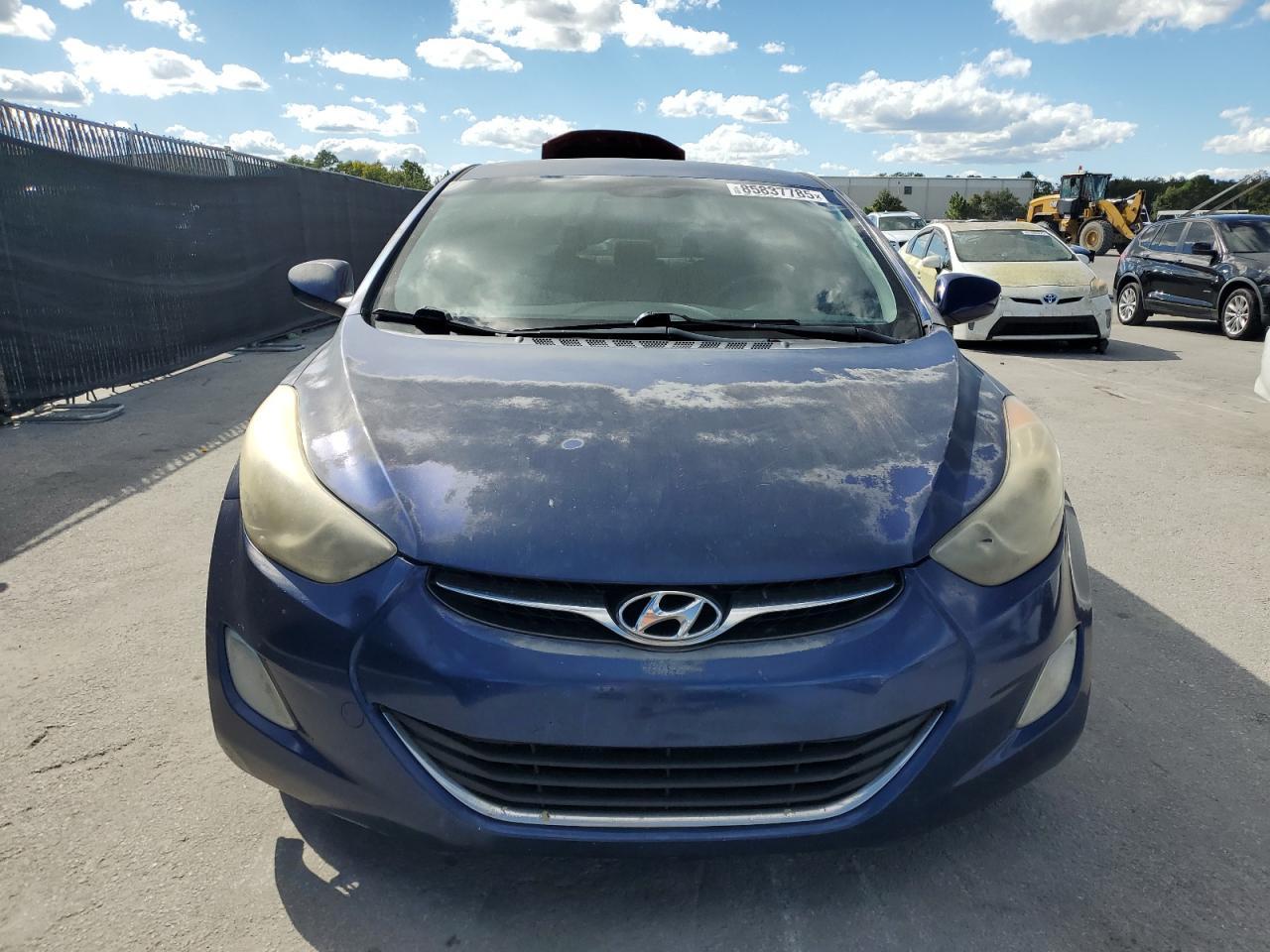 2013 HYUNDAI ELANTRA