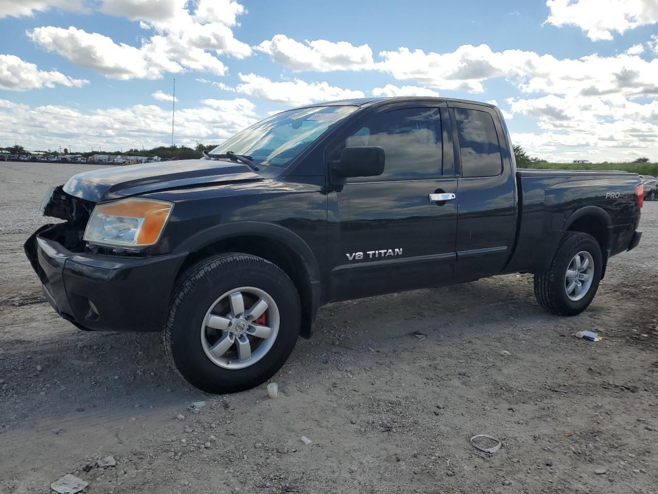 2011 NISSAN Titan