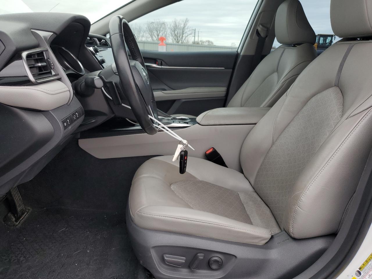 2020 TOYOTA CAMRY