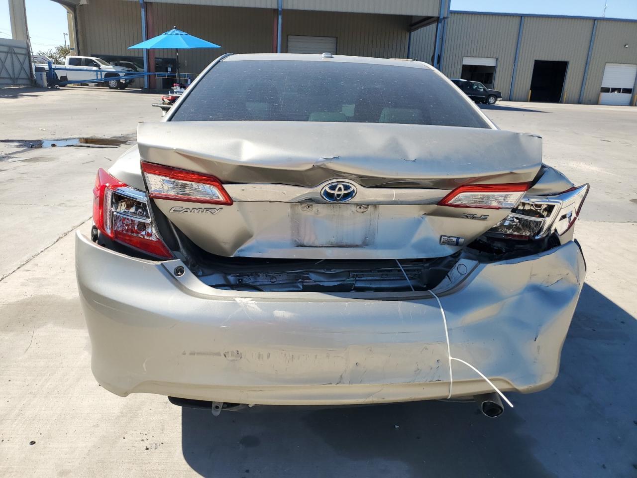 2014 TOYOTA CAMRY