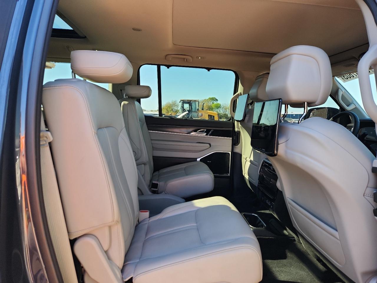 2024 JEEP Wagoneer