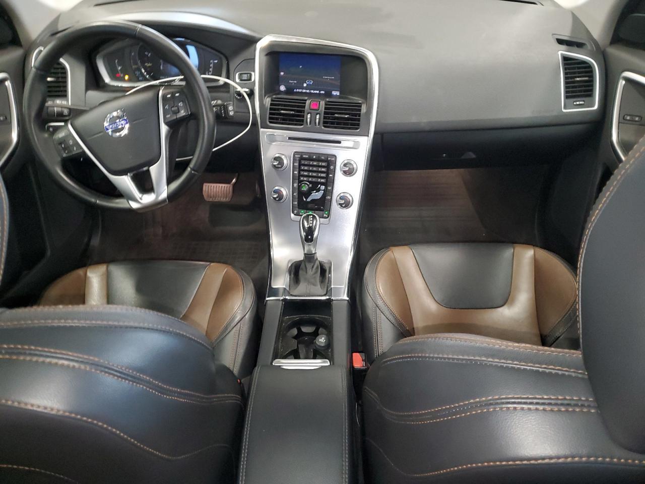 2017 VOLVO XC60