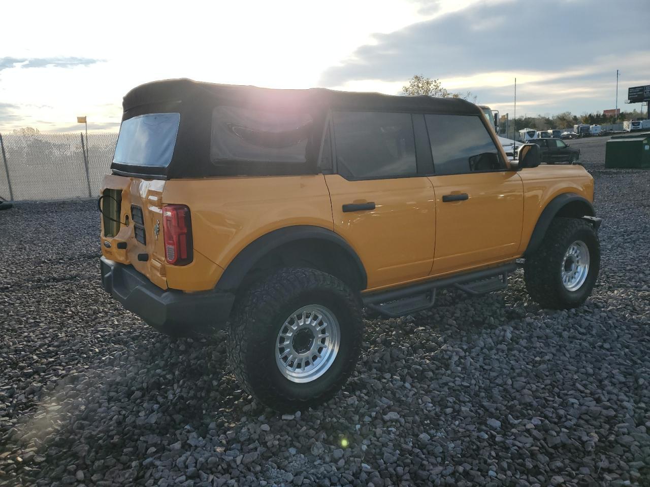 2022 FORD Bronco