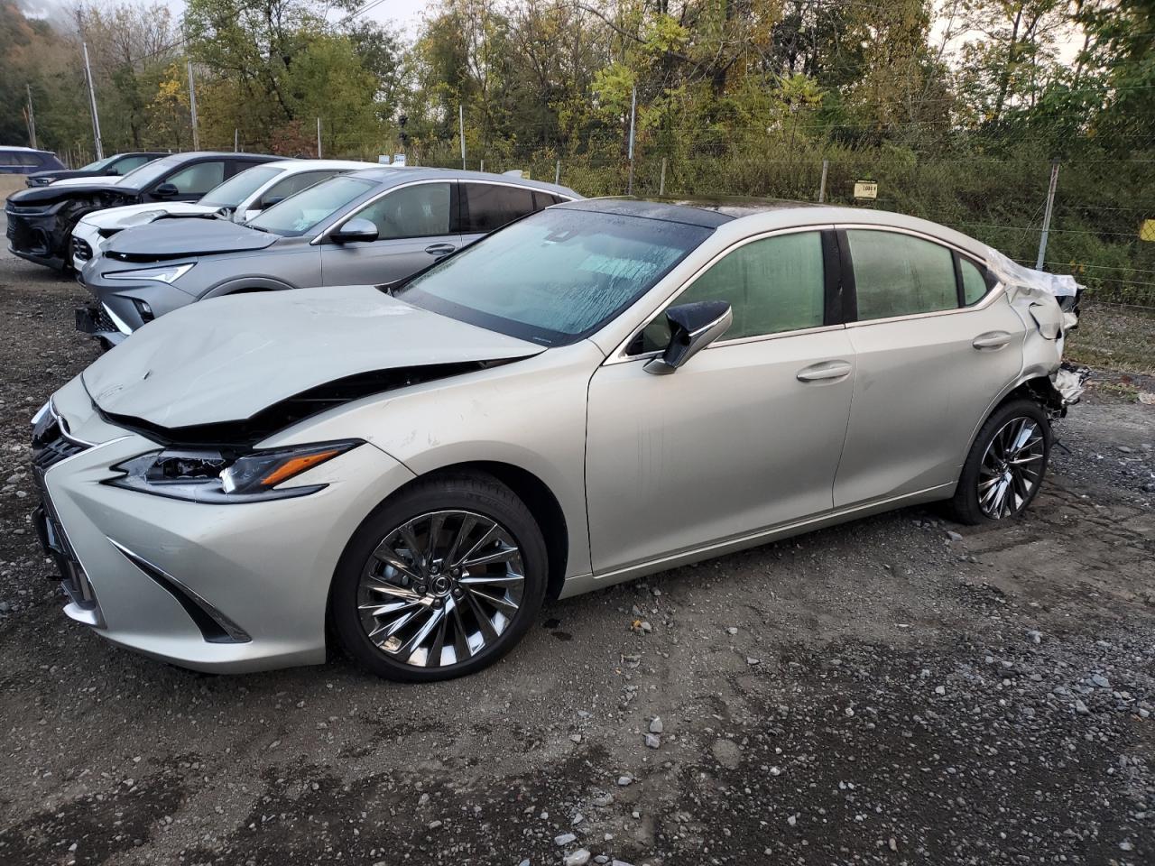 2023 LEXUS Es