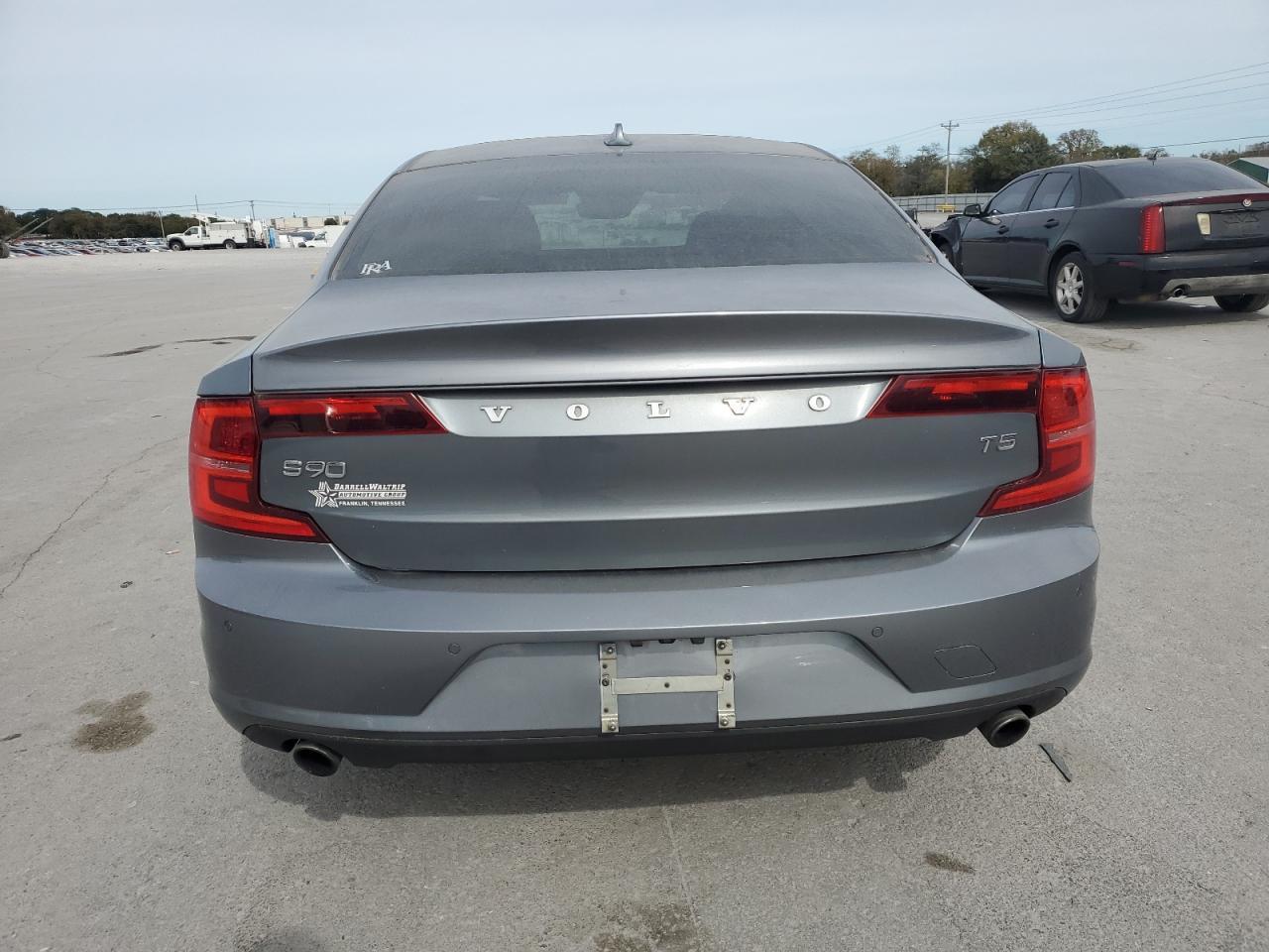 2019 VOLVO S90