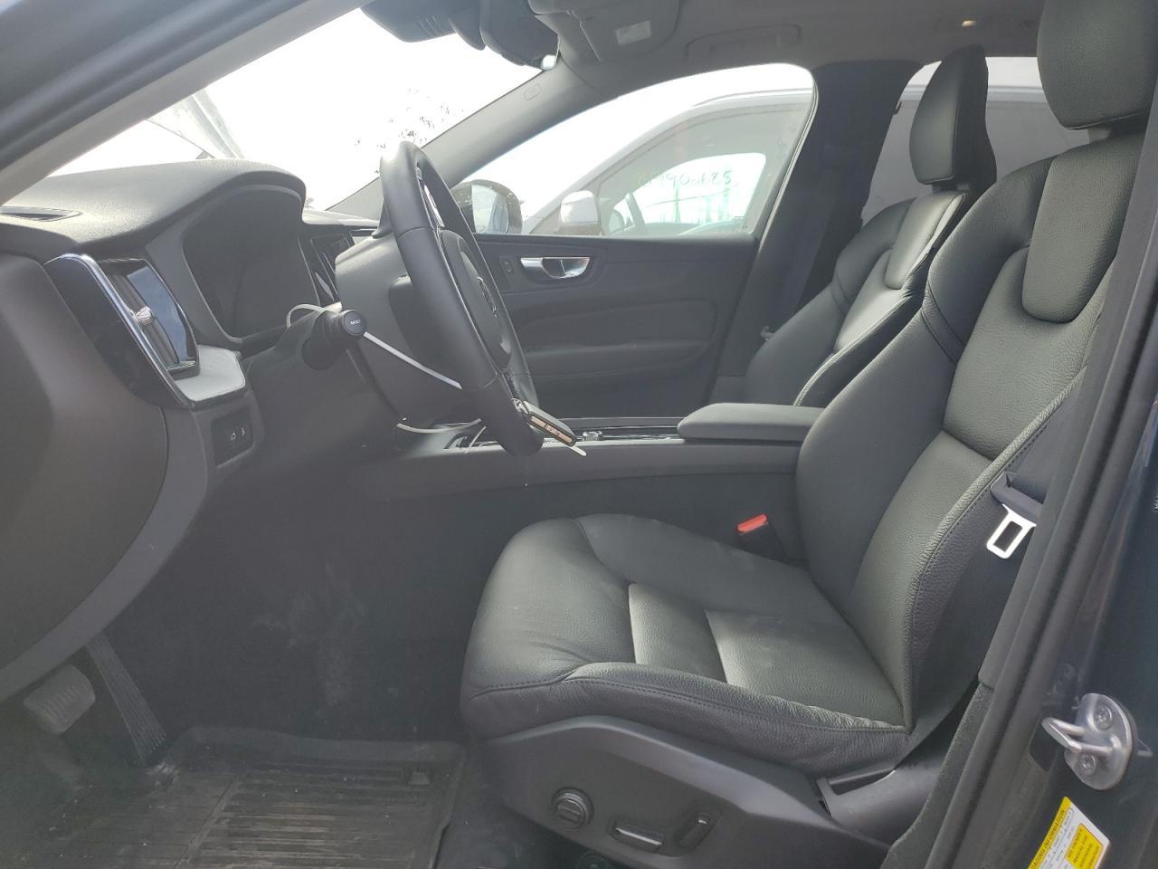 2025 VOLVO XC60