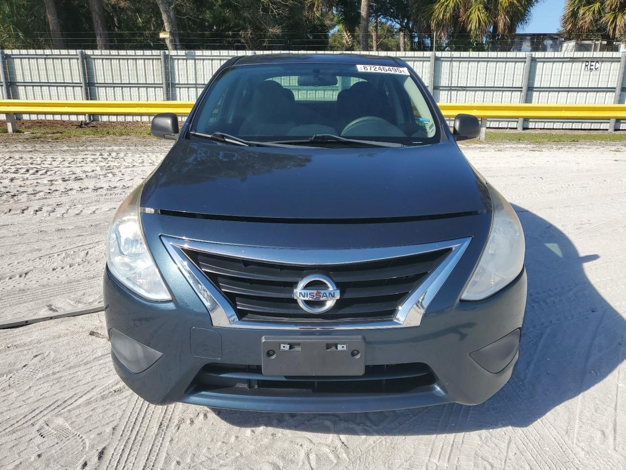 2015 NISSAN VERSA