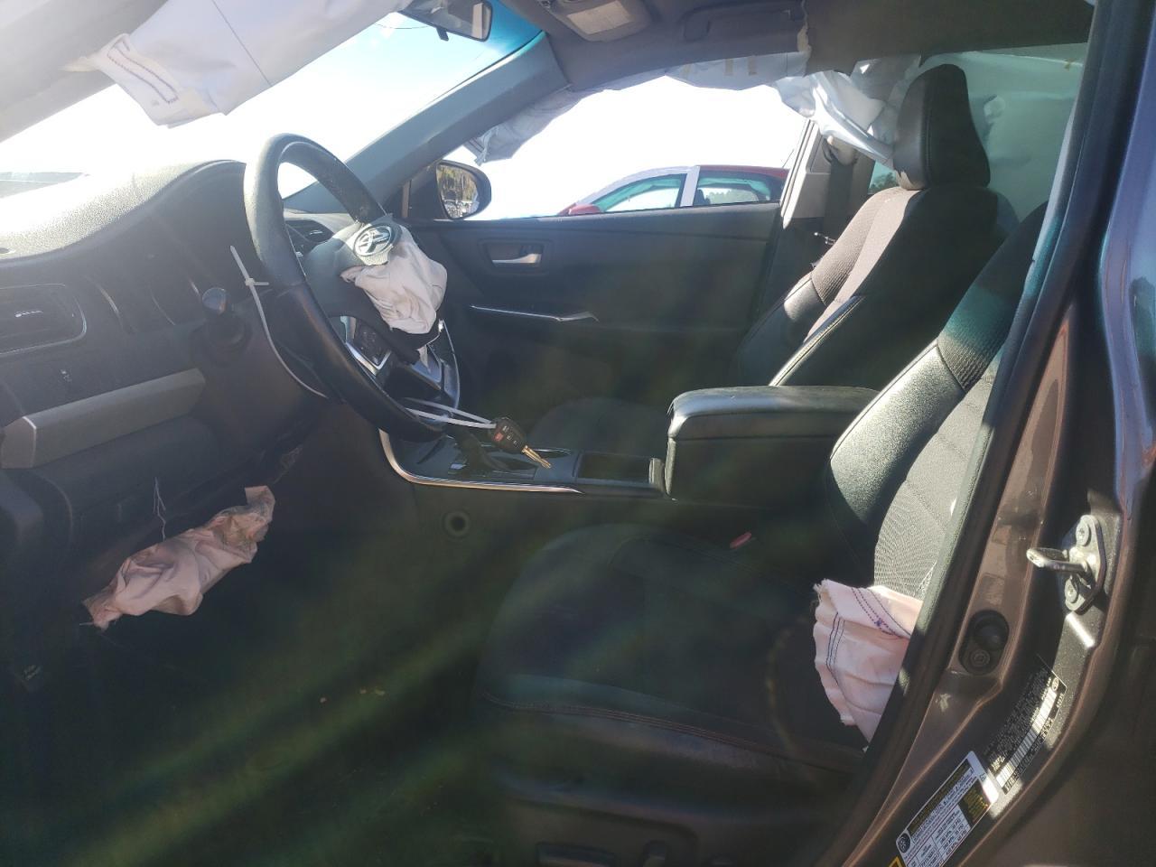 2016 TOYOTA CAMRY