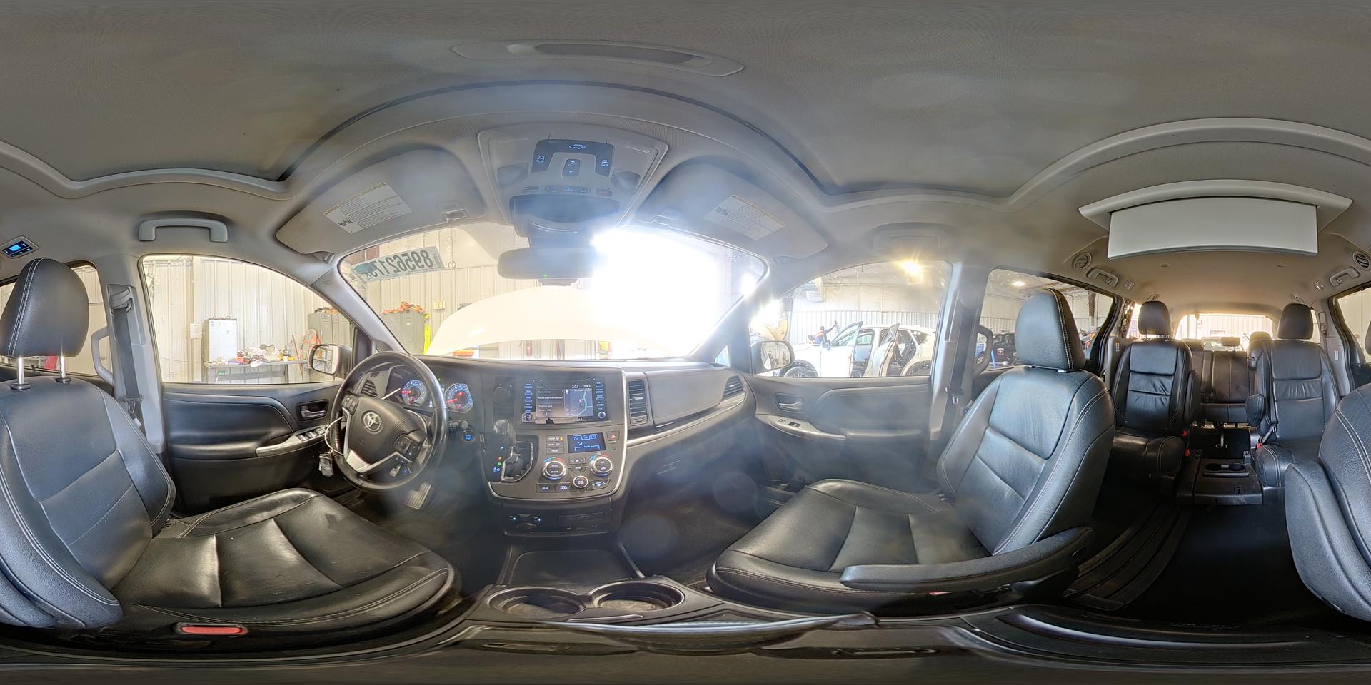 2018 TOYOTA SIENNA