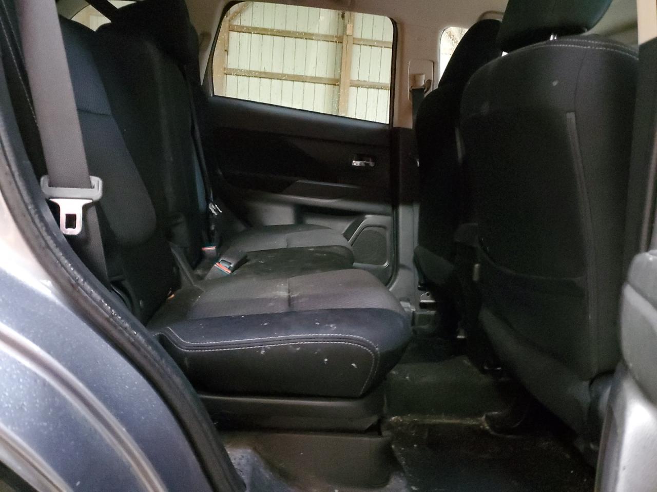 2016 MITSUBISHI outlander