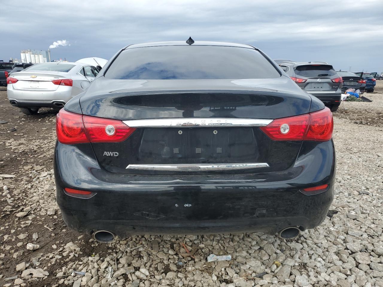 2015 INFINITI Q50