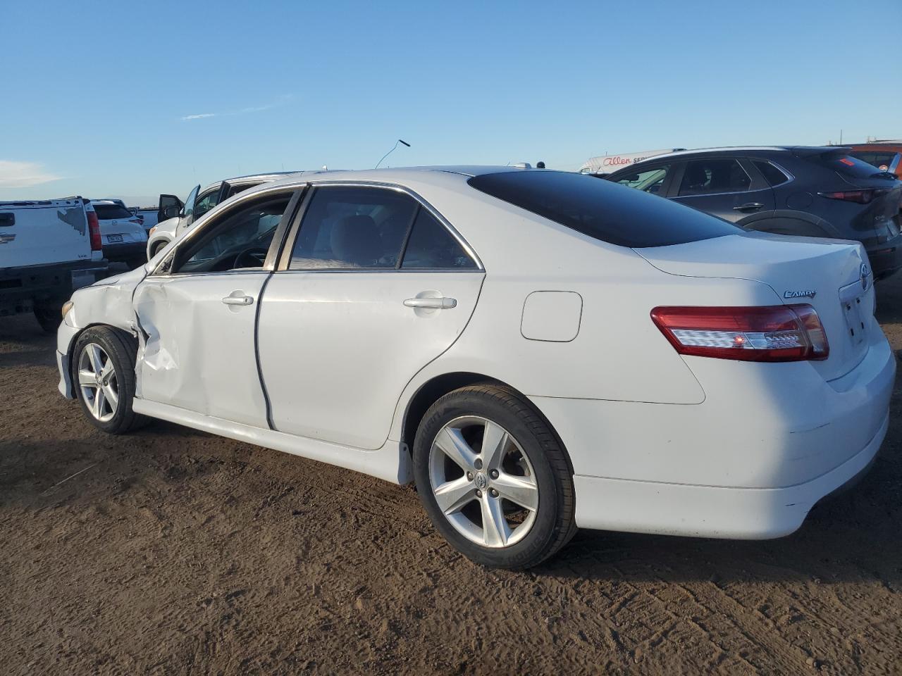 2011 TOYOTA CAMRY