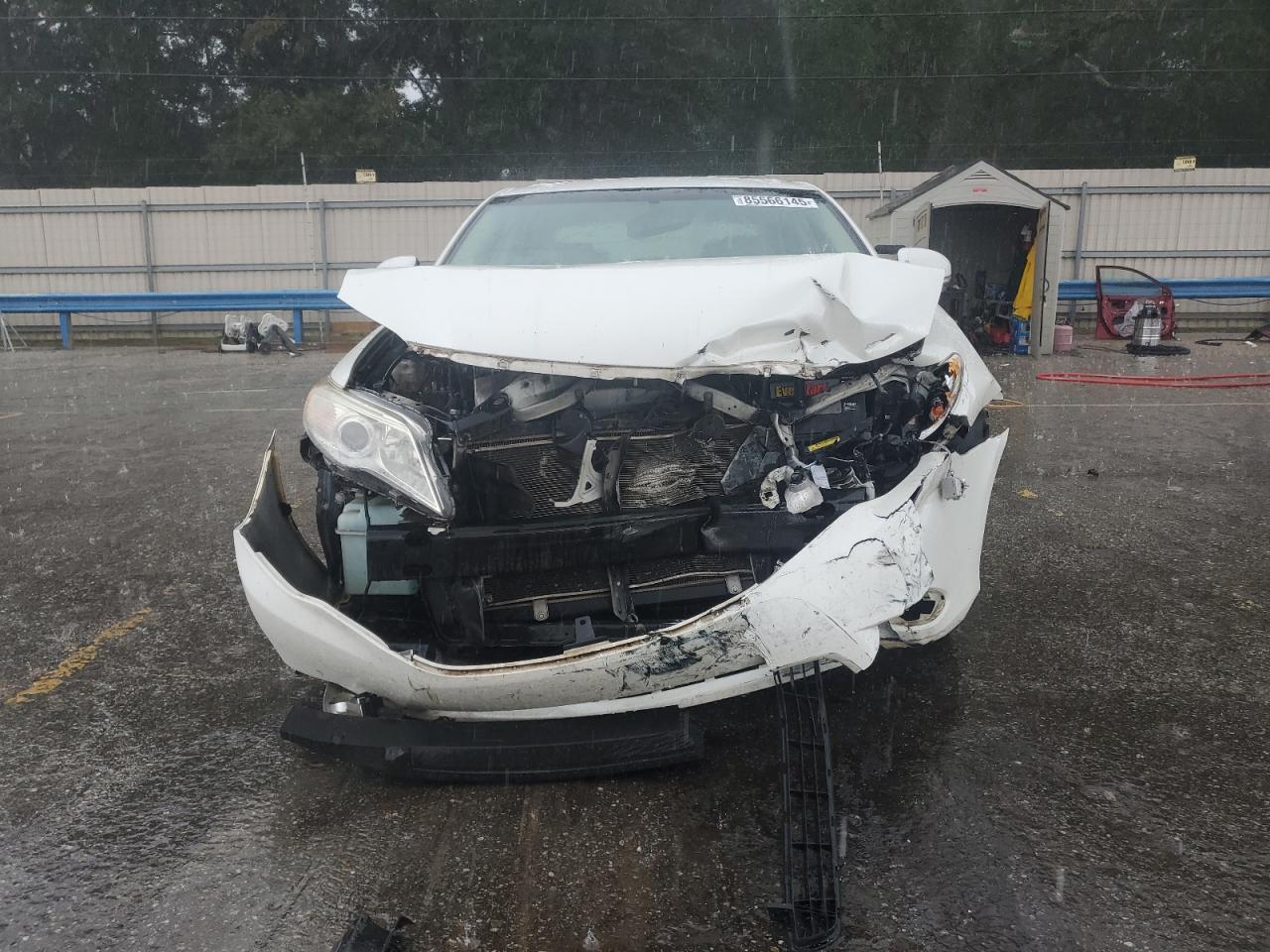2011 TOYOTA Avalon
