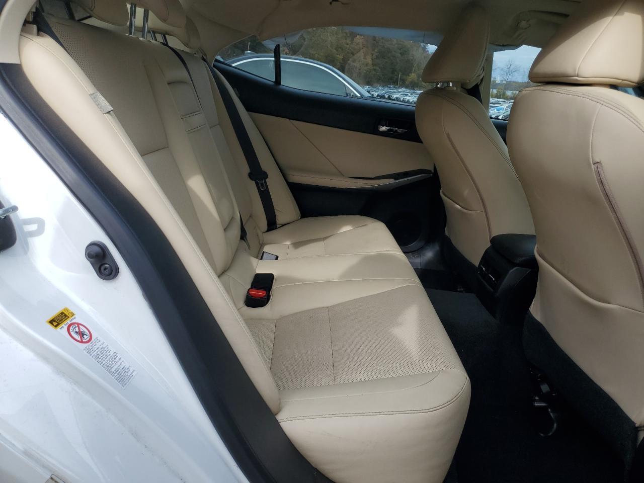 2015 LEXUS IS 250