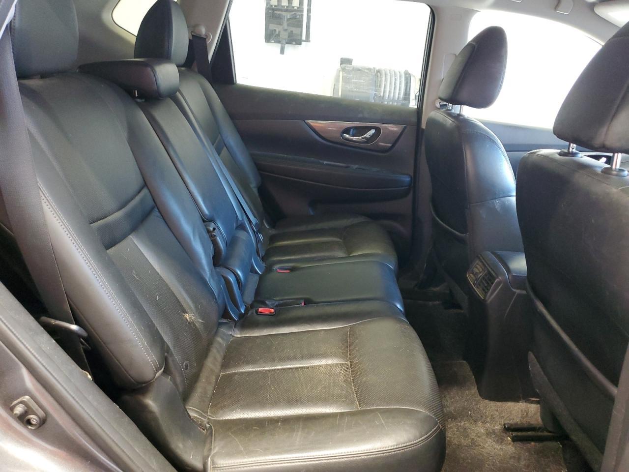 2015 NISSAN ROGUE