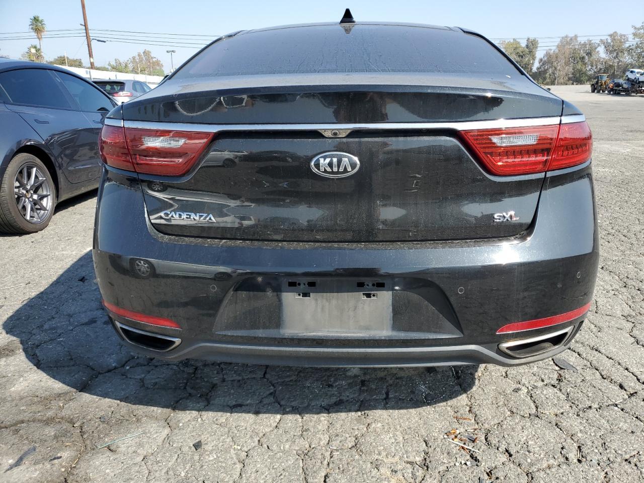 2017 KIA Cadenza