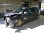 2013 CHRYSLER Town & Country