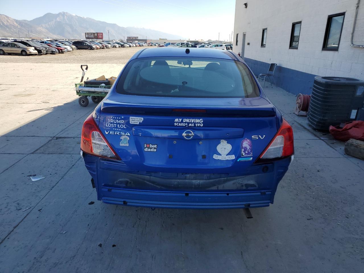 2015 NISSAN VERSA