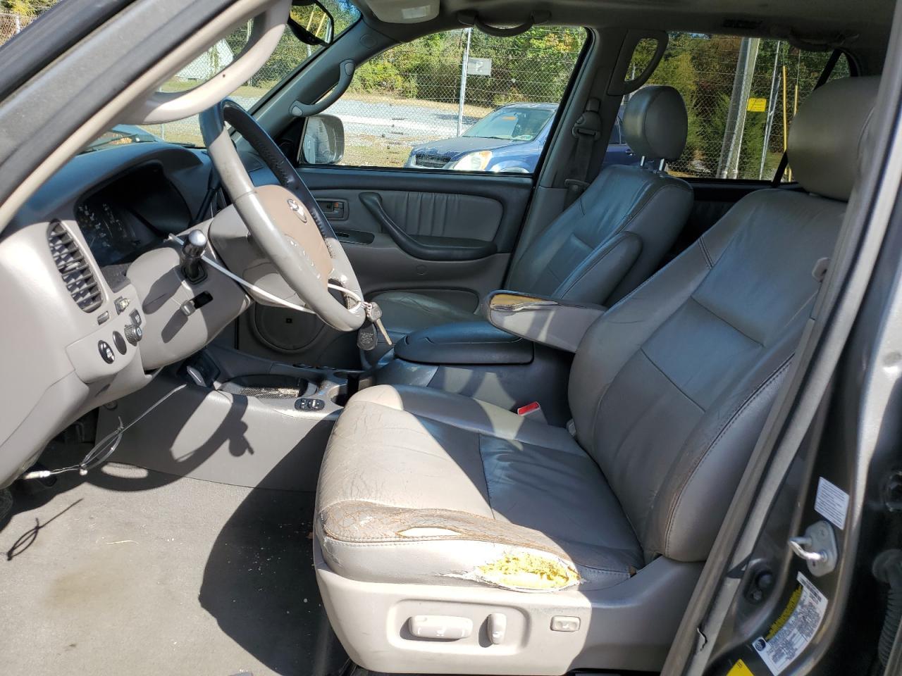 2006 TOYOTA Sequoia