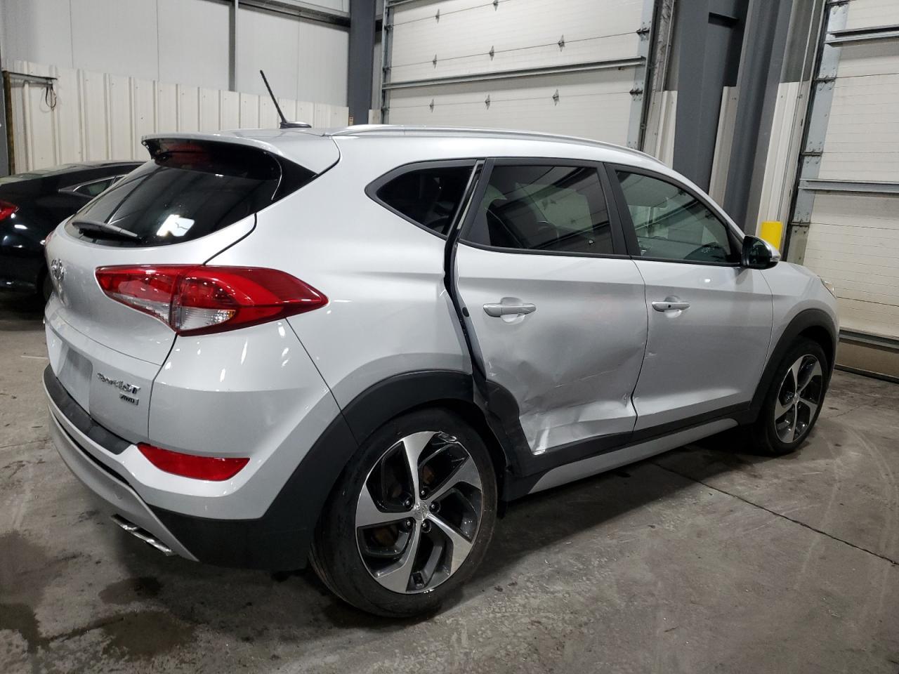 2017 HYUNDAI TUCSON