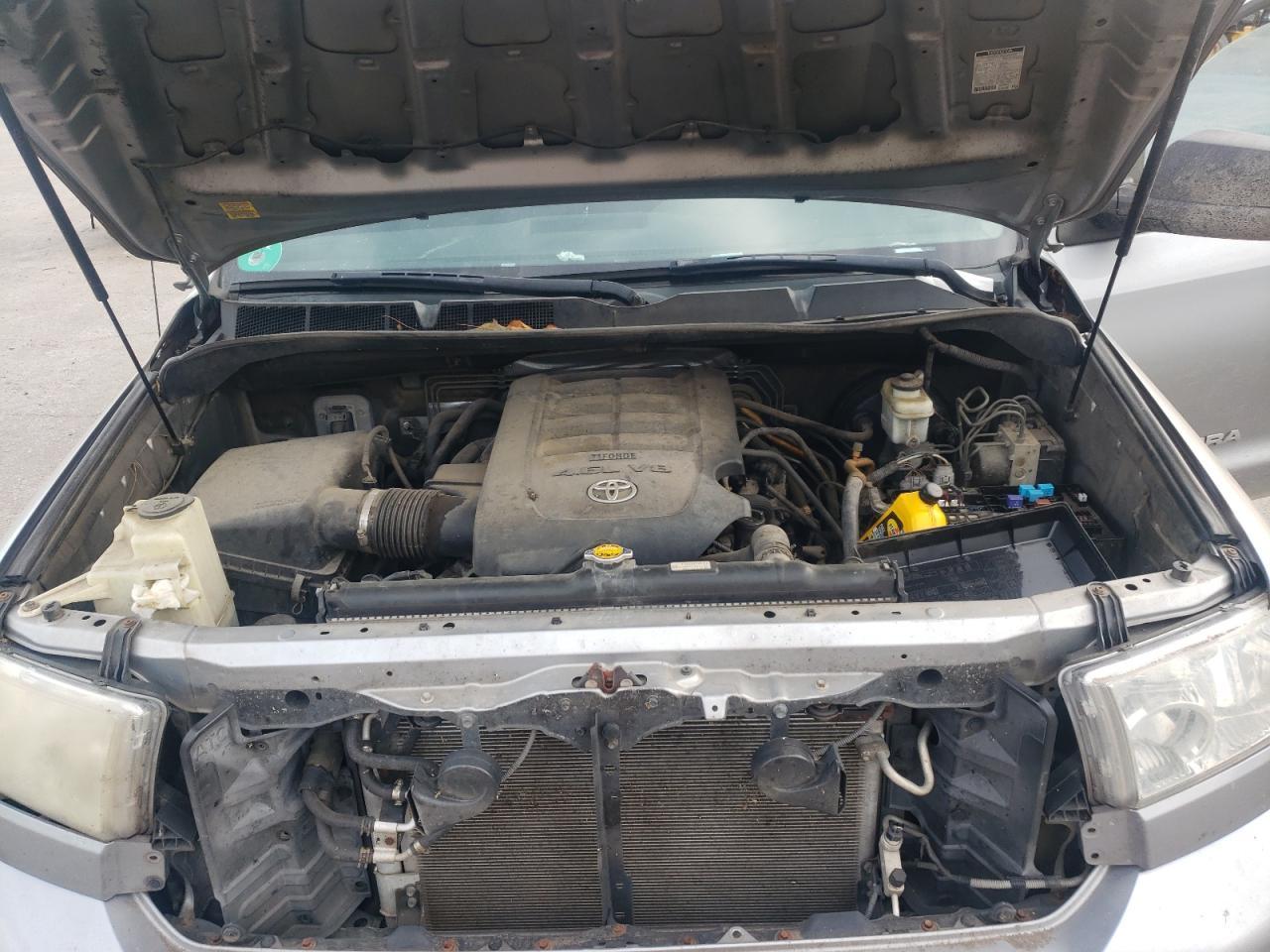 2011 TOYOTA TUNDRA
