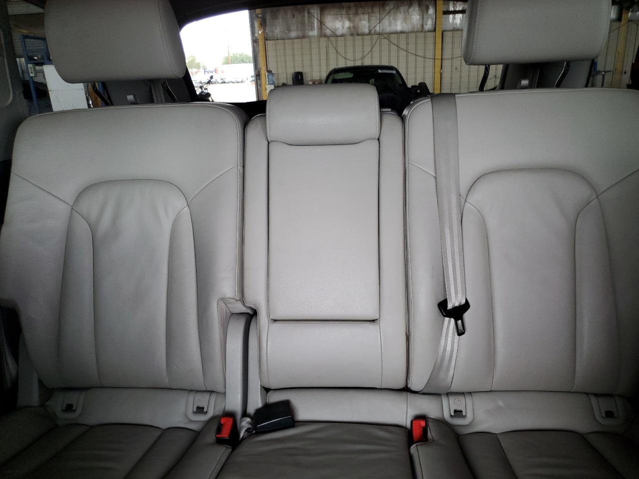 2010 AUDI Q7