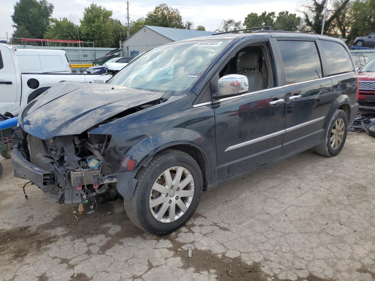 2012 CHRYSLER Town & Country