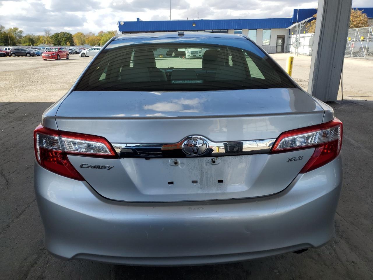 2014 TOYOTA CAMRY