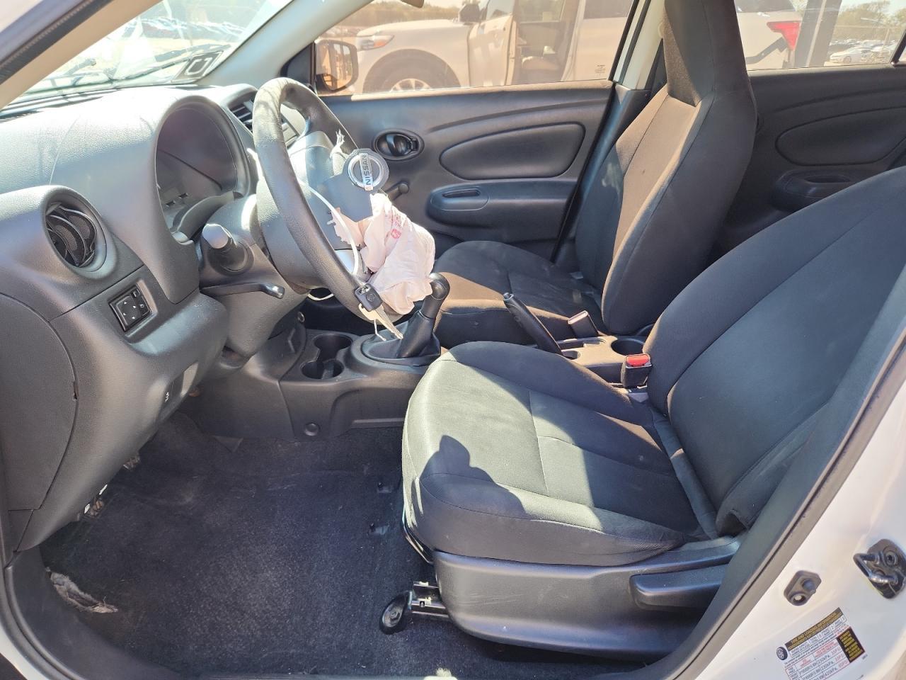2017 NISSAN VERSA