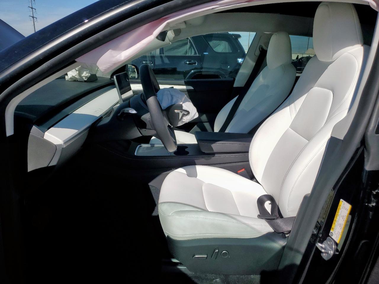 2024 TESLA MODEL Y