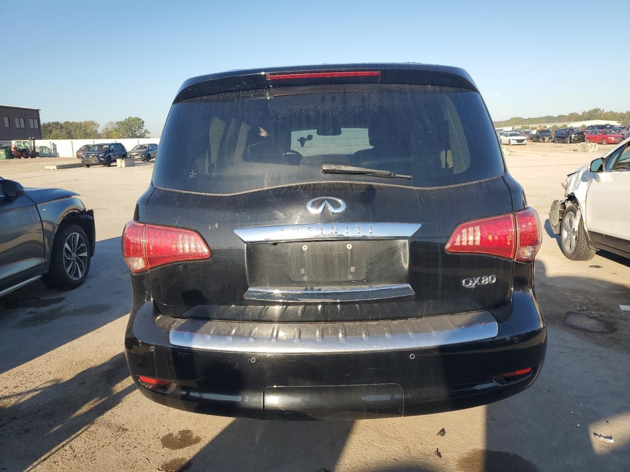 2016 INFINITI QX80