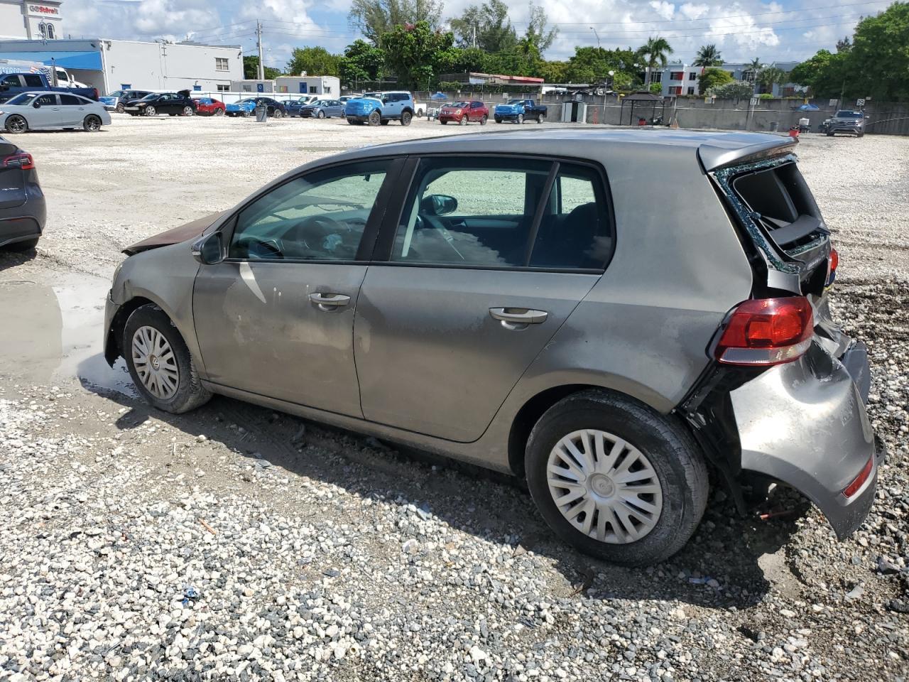 2011 VOLKSWAGEN GOLF