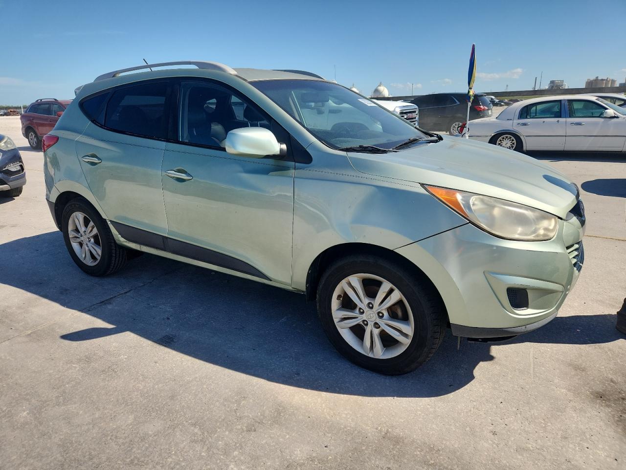 2010 HYUNDAI TUCSON