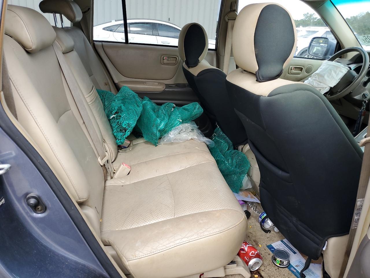 2004 TOYOTA HIGHLANDER