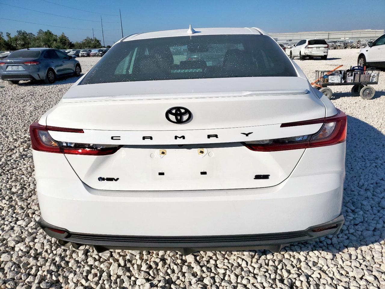 2025 TOYOTA CAMRY